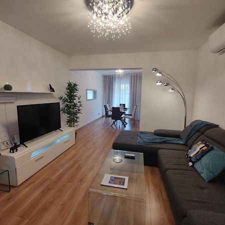 Central Modern Sliema 2 Bedroom Apartment المظهر الخارجي الصورة