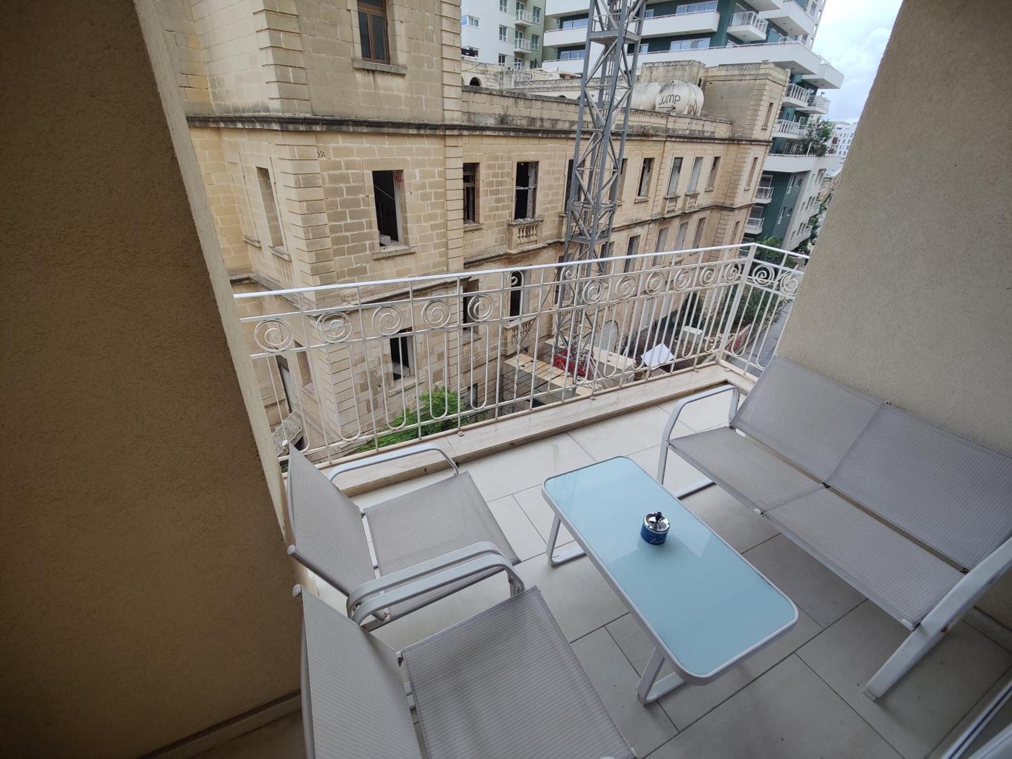 Central Modern Sliema 2 Bedroom Apartment المظهر الخارجي الصورة